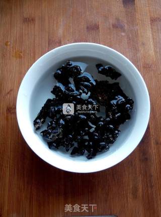 杏鲍菇炖鸽子-（木耳、胡萝卜）的做法步骤：7