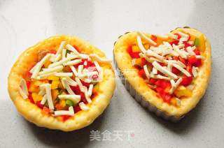 口蘑彩椒披萨的做法步骤：4