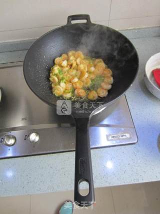 蒜苔滑虾仁的做法步骤：10