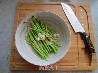 蒌蒿满地芦芽短——炝拌芦蒿的做法步骤：6