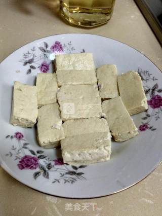 剁椒臭豆腐的做法步骤：1