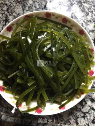凉拌海带丝的做法步骤：1