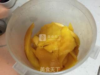 花仙子芒果慕斯的做法步骤：2