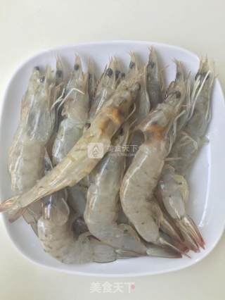 油焖大虾的做法步骤：1