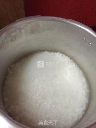 虾仁紫菜粥的做法步骤：2
