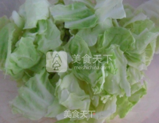 卷心菜胡萝卜炒肉的做法步骤：3