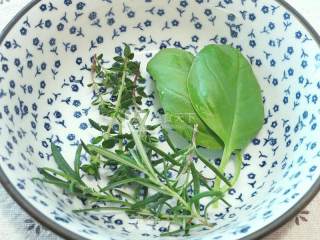 香焙新鲜香草土豆墩的做法步骤：1