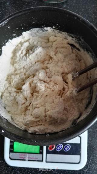 酥粒奶香小面包的做法步骤：1