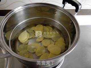 土豆烘煎蛋的做法步骤：3