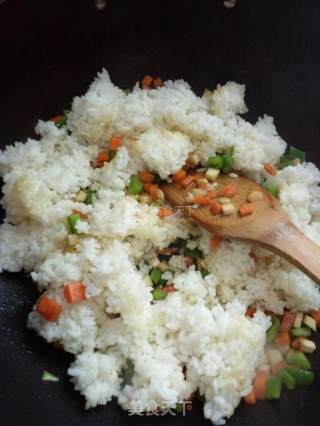 缤纷蔬菜马里苏奶酪焗饭的做法步骤：5
