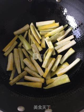 肉末茄条的做法步骤：2