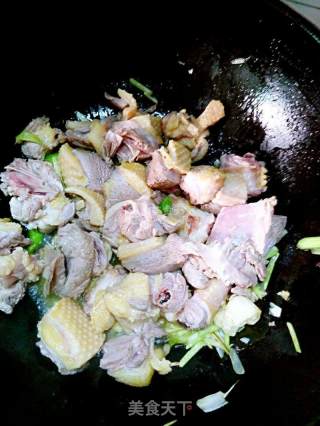 香菇炖鹅肉的做法步骤：5