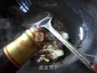 油豆腐炒螃蟹的做法步骤：5