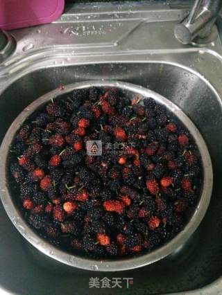 桑葚膏的做法步骤：1