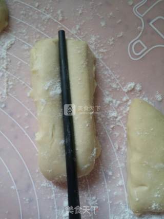 油条的做法步骤：4