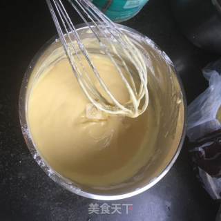 酸奶葡萄干杯子蛋糕的做法步骤：6