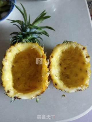 菠萝炒饭的做法步骤：2