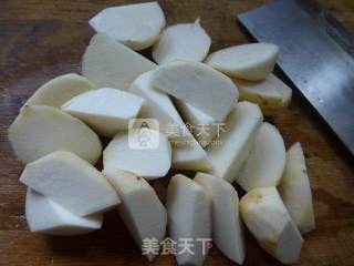 茼蒿煮香芋的做法步骤：2