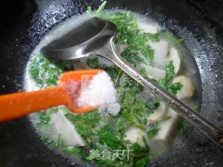茼蒿煮香芋的做法步骤：7