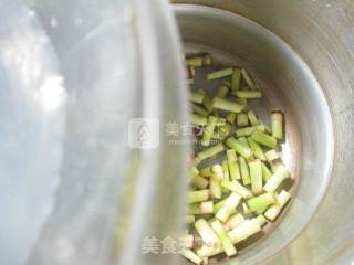 雪菜炒野山笋的做法步骤：5