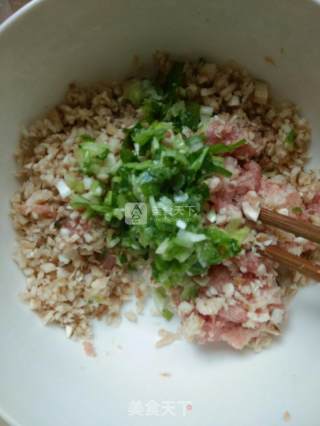 香菇肉虾仁船的做法步骤：3