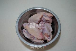 冰糖啤酒鸡翅的做法步骤：1