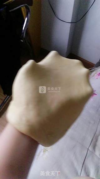 椰蓉毛毛虫面包的做法步骤：2