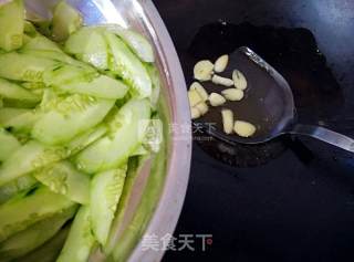 火腿肠炒黄瓜的做法步骤：5