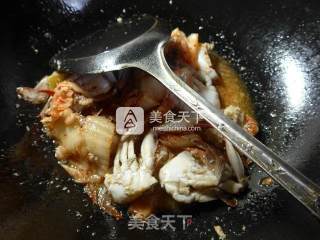 泡菜炒螃蟹的做法步骤：7