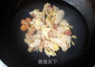 咖哩鸡块的做法步骤：1