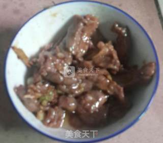 香芹牛肉丝的做法步骤：3