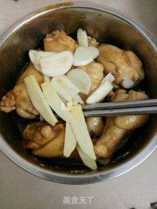 糜豆煮鸡的做法步骤：3
