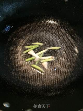 鸭珍西芹的做法步骤：3