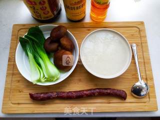 风干肠煲仔饭的做法步骤：1