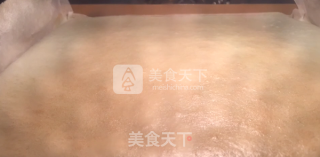 龙猫彩绘蛋糕卷的做法步骤：12