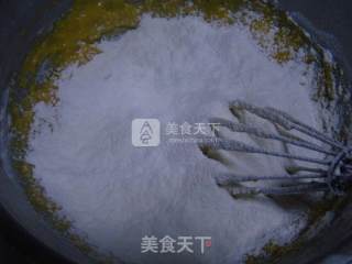 芒果萨瓦林戚风蛋糕的做法步骤：4