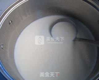 自制茅屋山羊奶酪的做法步骤：3