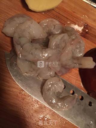 香菇，菠菜，鸡蛋，虾仁，三鲜馅饺子的做法步骤：1