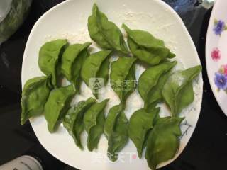 香菇，菠菜，鸡蛋，虾仁，三鲜馅饺子的做法步骤：4