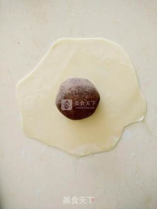 蛋黄酥的做法步骤：8