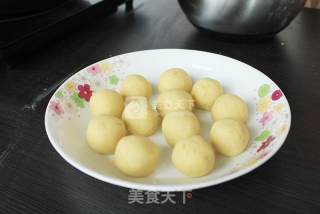 灵动美食/特色小食红薯丸子的做法步骤：3