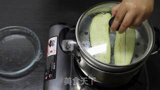 灵动美食/好吃美味的蒜香茄子的做法步骤：2