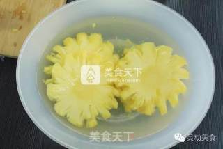 零食美食/教你如何在家制作菠萝干的做法步骤：1