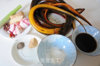 红烧黄鳝的做法步骤：3