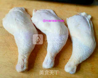 秘制烤大鸡腿的做法步骤：1