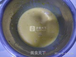 抹茶戚风蛋糕的做法步骤：5