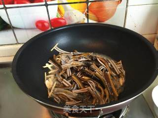 洋葱炒鳝丝的做法步骤：5