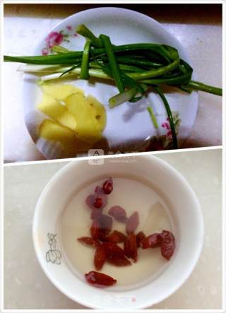 白萝卜排骨汤的做法步骤：5
