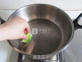 糖醋鱼块的做法步骤：2