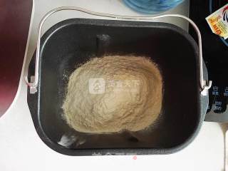 玉米面葱花饼的做法步骤：2
